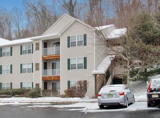 1235 King Ct #1235, Green Brook, NJ 08812