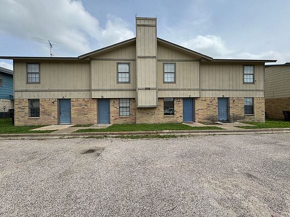 2nd image of 1006 Eastside Dr APT A