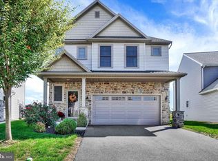 1398 Fieldstone Dr, Mount Joy, PA 17552