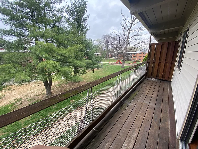 Campus Gardens — Photo 38