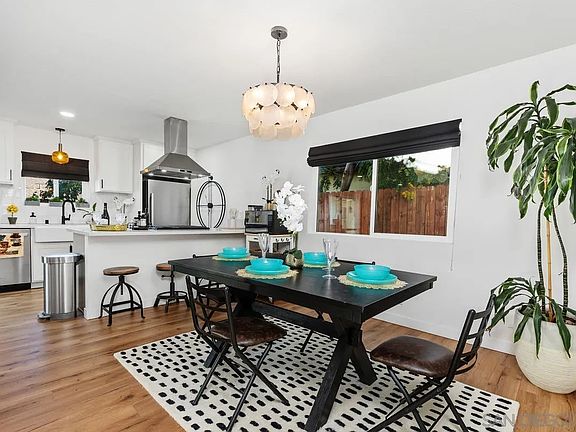 2nd image of 1811 Iris Way