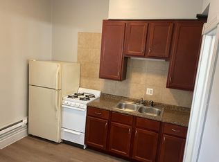 116 Center St #2, Elgin, IL 60120