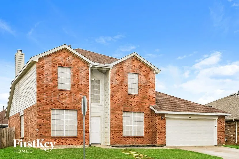 5 bed, 3.0 bath, 3107 sqft, $2,715 — Photo 2