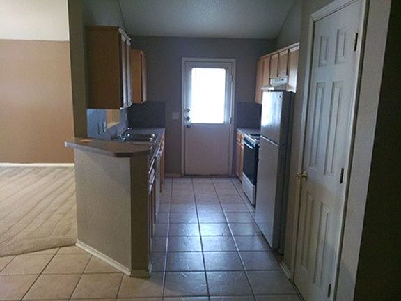 4th image of 4200 Jeff Scott Dr APT A