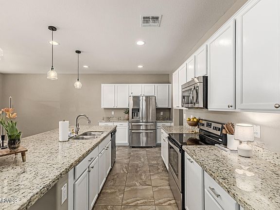 3rd image of 10061 E THATCHER Avenue