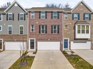 1181 Bean Ln, Akron, OH 44313