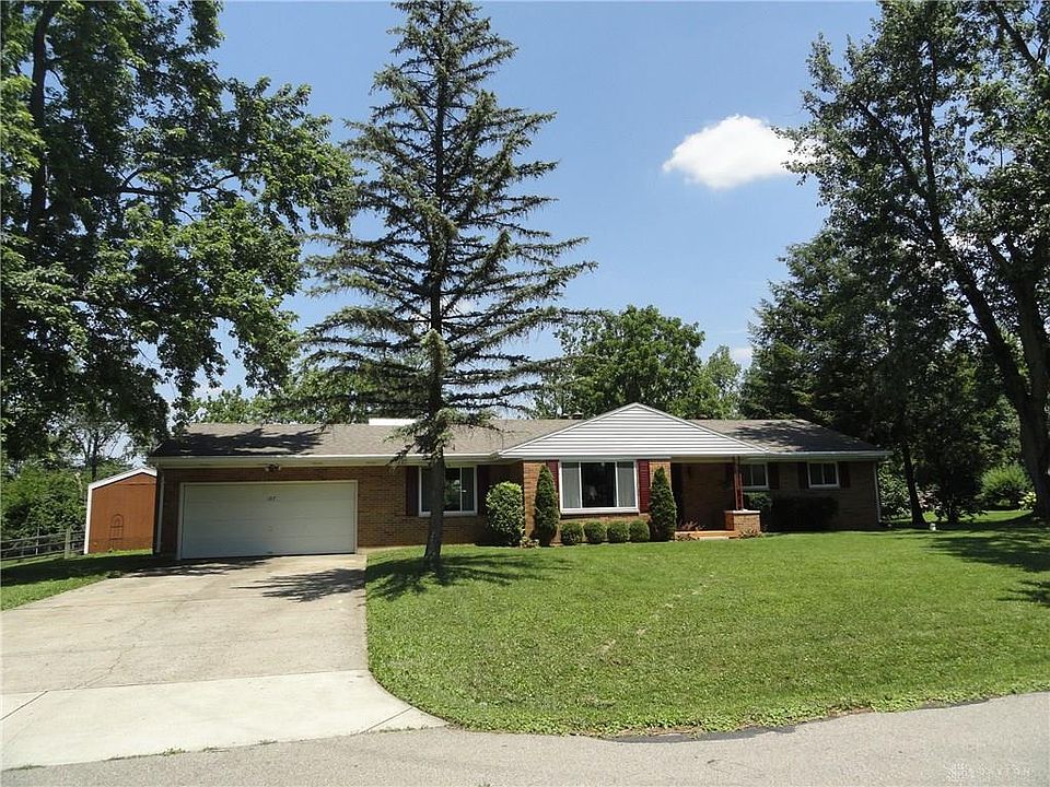 1st image of 127 Carrousel Dr