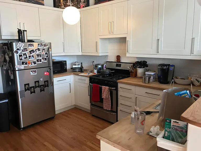 1243 N Greenview Ave — Photo 4