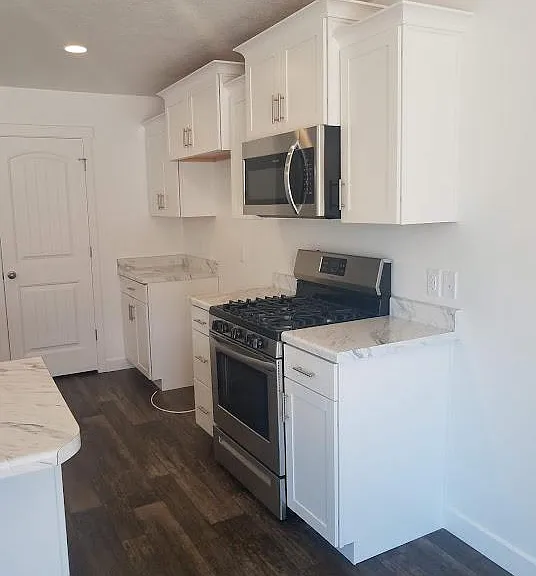 446 S Sunland Way — Photo 3