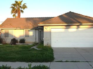1395 Colombard Dr, Madera, CA 93637