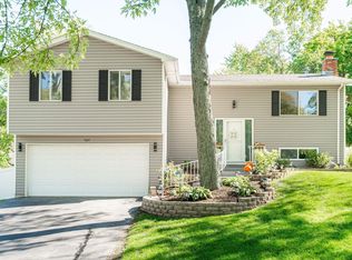 464 Independence Ln, Bolingbrook, IL 60440