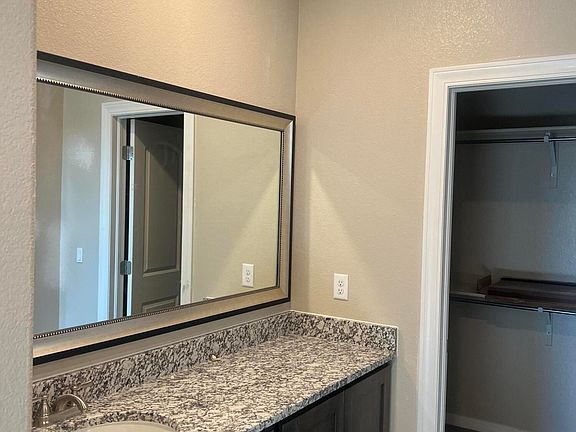 3rd image of 14945 Pebble Hills Blvd