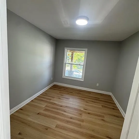 945 Wellington Ave #2 — Photo 4