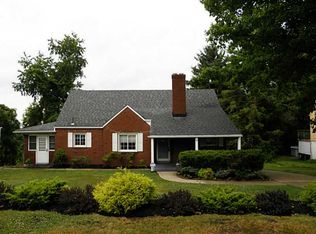 58 Coraopolis Rd, Coraopolis, PA 15108