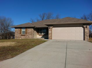 417 Bradford Pear, Clever, MO 65631