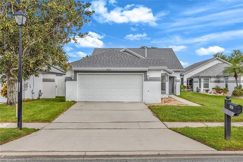 3 bed, 2.0 bath, 1600 sqft, $2,500 — Photo 1
