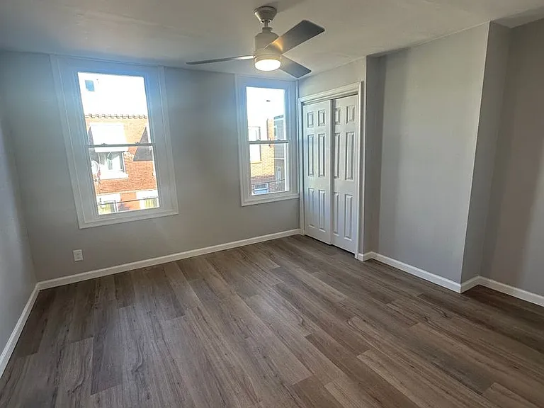 2210 Greenwich St — Photo 8