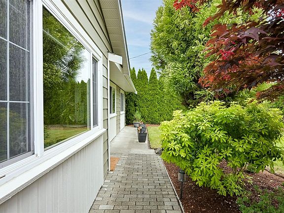 4th image of 7662 Wallace Dr