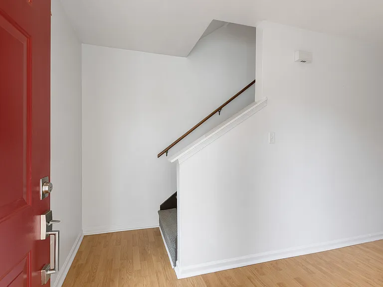 337 Hutton Cir — Photo 24