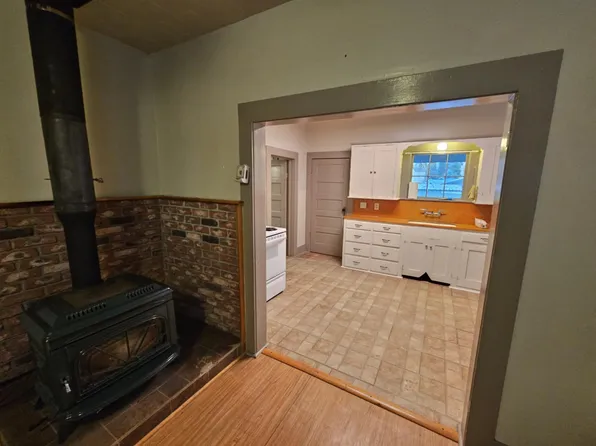534 N Quincy Ave, McCloud, CA 96057