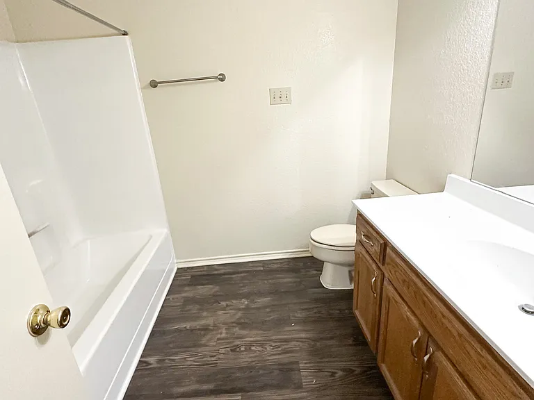 721 Avenue A #8 — Photo 10