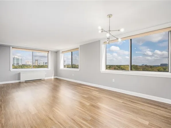2479 Peachtree Rd NE APT 1515, Atlanta, GA 30305