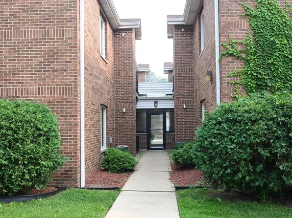 5805 W Eddy St APT 1D, Chicago, IL 60634