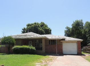 1820 Corrine Dr, Oklahoma City, OK 73111