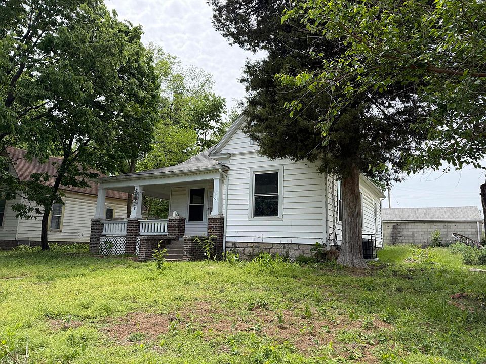 2nd image of 2159 N Main Avenue