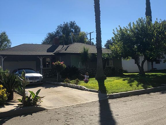 2nd image of 1289 W 31st St