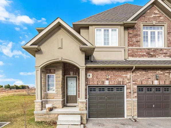 21 Madonna Dr #8, Hamilton, ON L9B 0H1