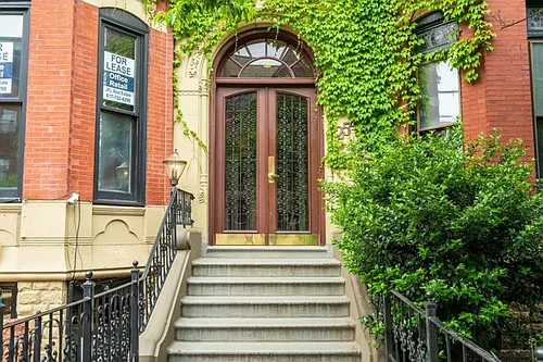 254 Newbury St Photo 1