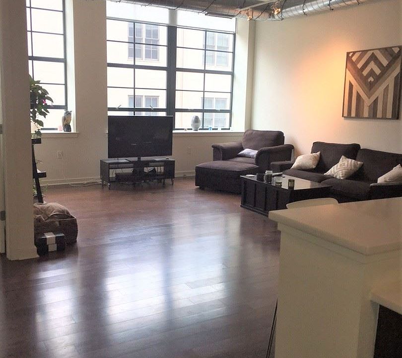 1st image of 647 N 17th St APT 2A