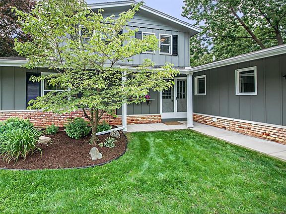 2nd image of 2276 Riverview Ct