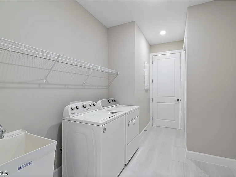 16056 Shoreline Dr — Photo 24