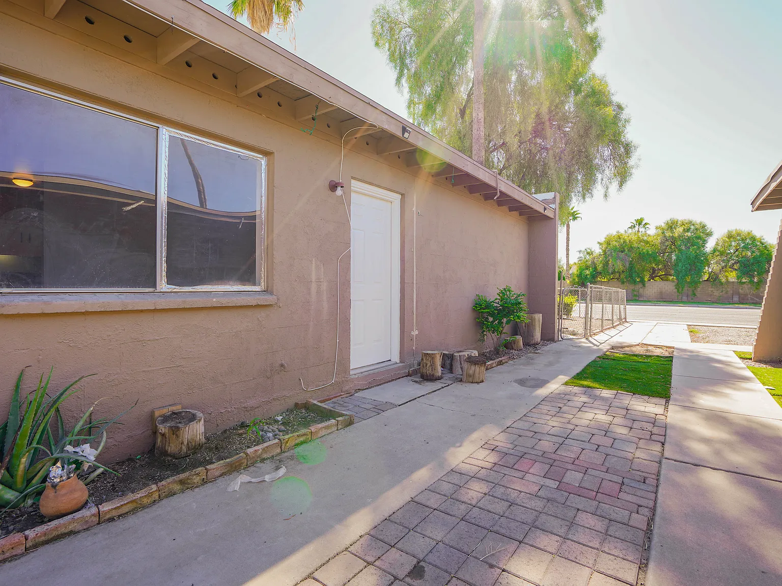 2350 E Broadway Rd — Photo 1