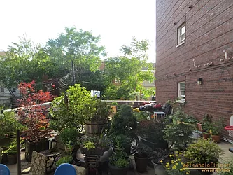 Rented by aptsandlofts.com