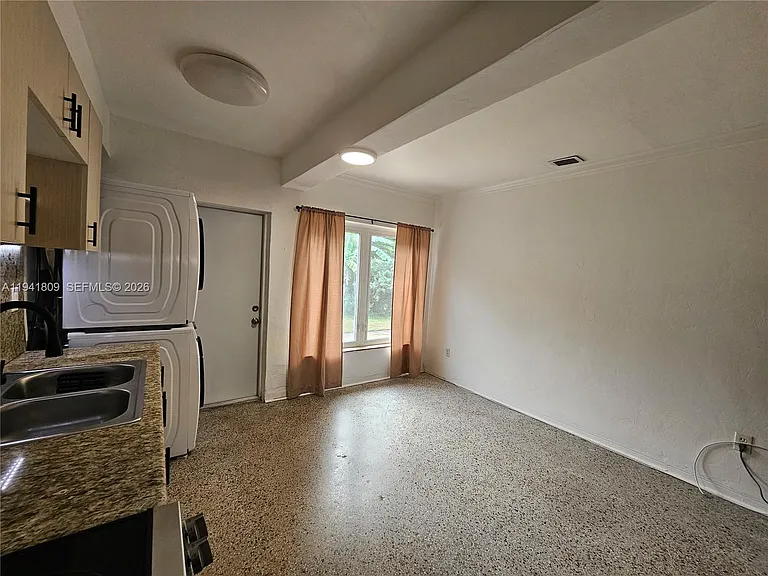 1100 NE 115th St #0 — Photo 10