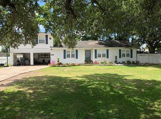 3712 Veterans Memorial Dr, Abbeville, LA 70510