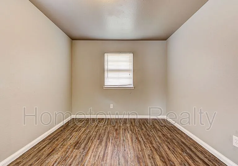 1308 McDonald Dr — Photo 23