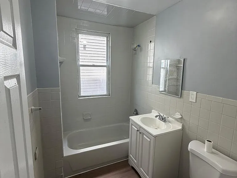 917 Grove St #1 — Photo 6