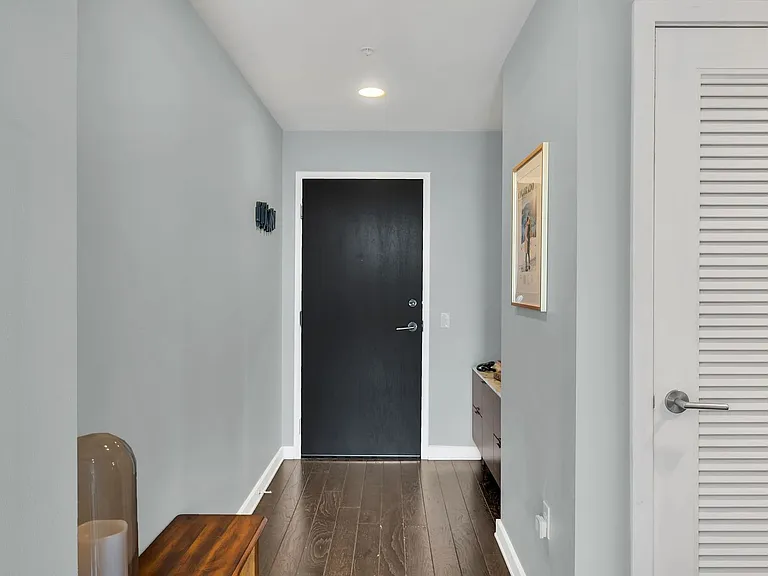 1212 Laurel St #1303 — Photo 2