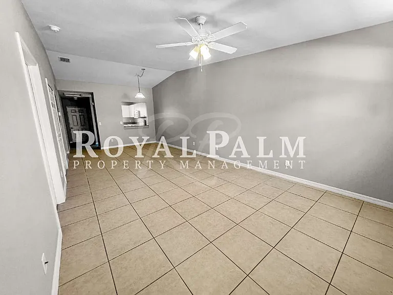 1321 SE 8th Ave #5 — Photo 5