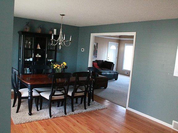 3rd image of 8325 Travis Ln