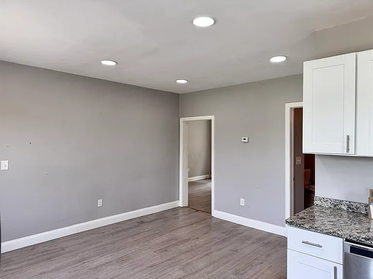 286 Kimball St #2 — Photo 6