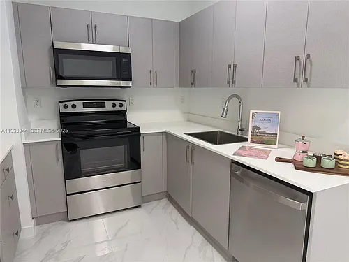 2306 E 4th Ave #303 Photo 1