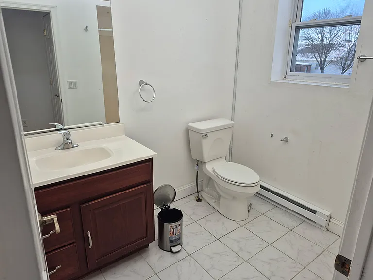807 Sarah St #E — Photo 12