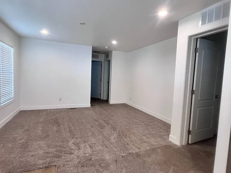 1409 N French St #30 — Photo 5