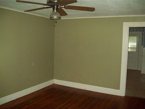 4th image of 712 N 4th St