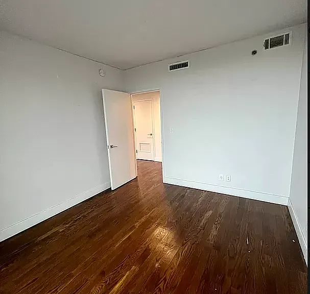 843-847 Lexington Ave #4L — Photo 12